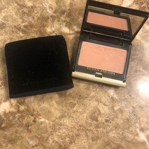 Kevyn Aucoin The pure powder glow blush